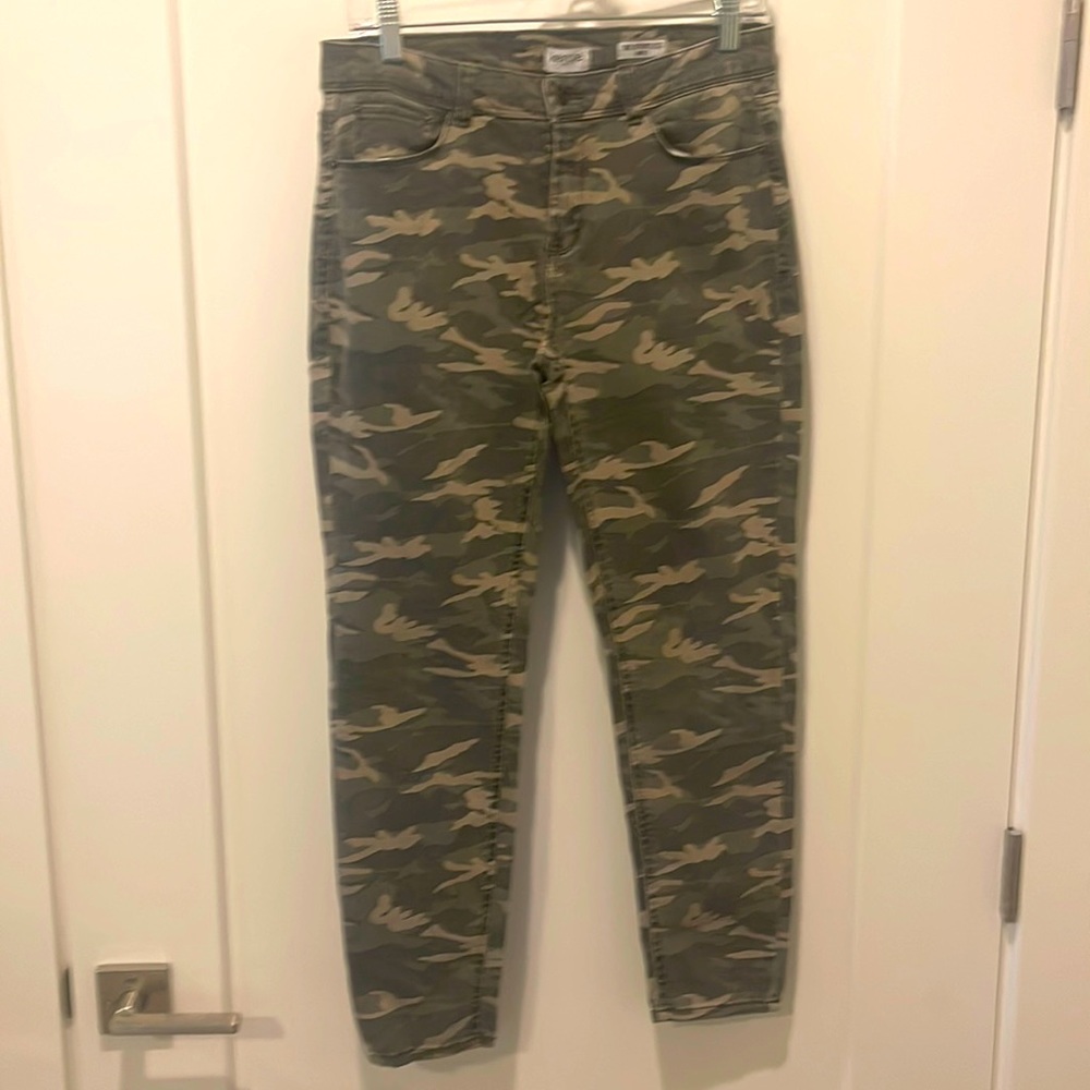 Kenzie Jeans - Size 8 “The Effortless Ankle” Camouflage Denim